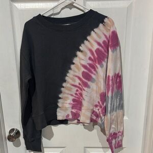 Evereve Grey and Pink Tie-Dye Sweatshirt